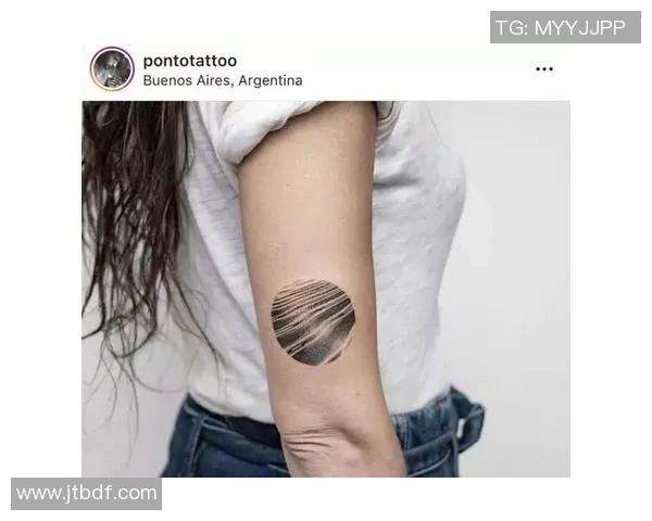 足球明星个性渐变纹身设计灵感与时尚潮流的完美结合